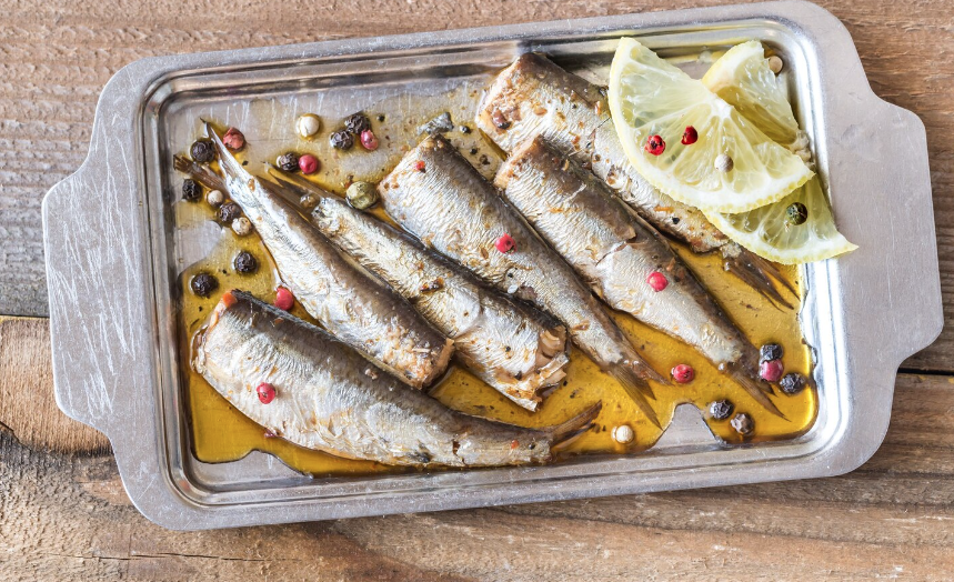 Los Mejores Boquerones en Vinagre en Madrid: Del Pescado Fresco a la Fábrica